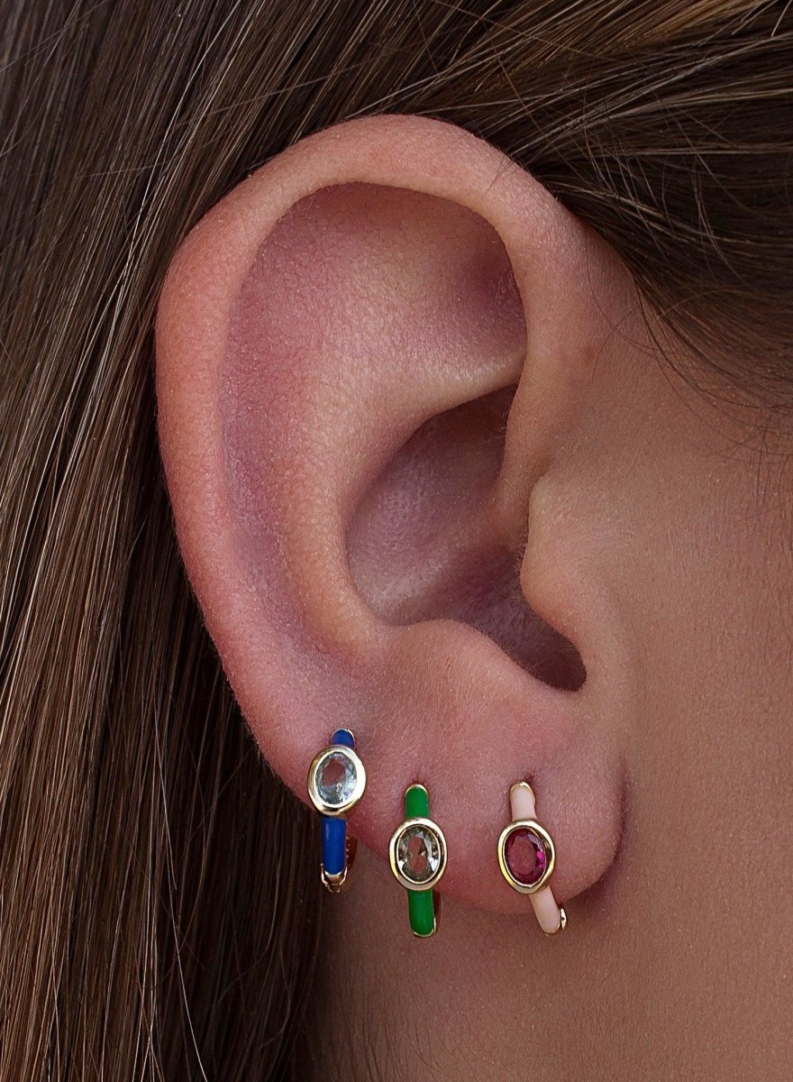 Pendientes aros pequeños diseño cuarzo adamantino central y esmalte azul-LINEARGENT