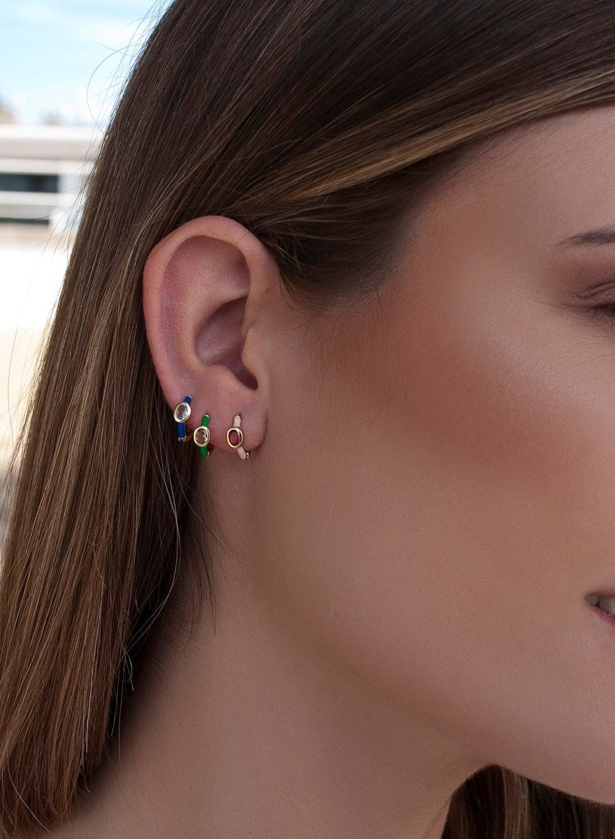 Pendientes aros pequeños diseño cuarzo adamantino central y esmalte verde