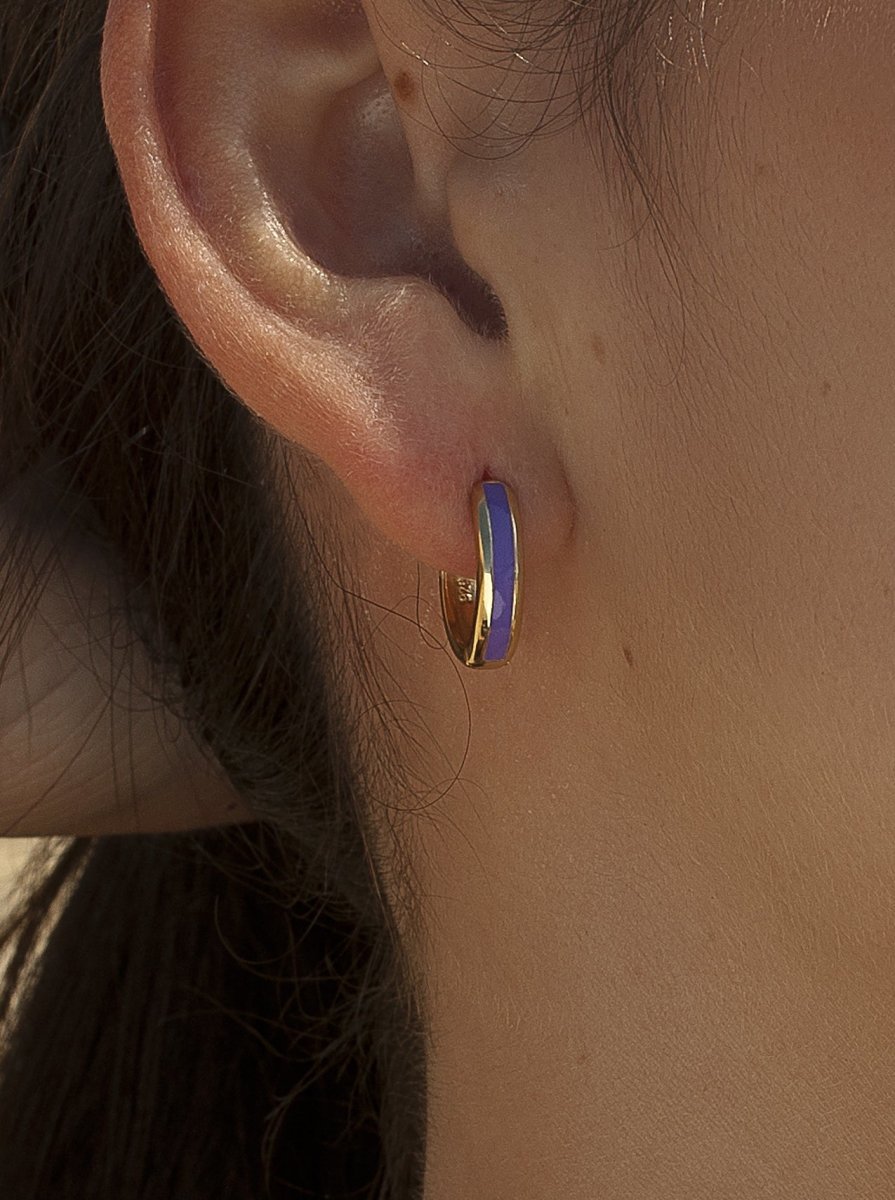 Pendientes aros pequeños diseño esmalte malva bañados en oro-LINEARGENT