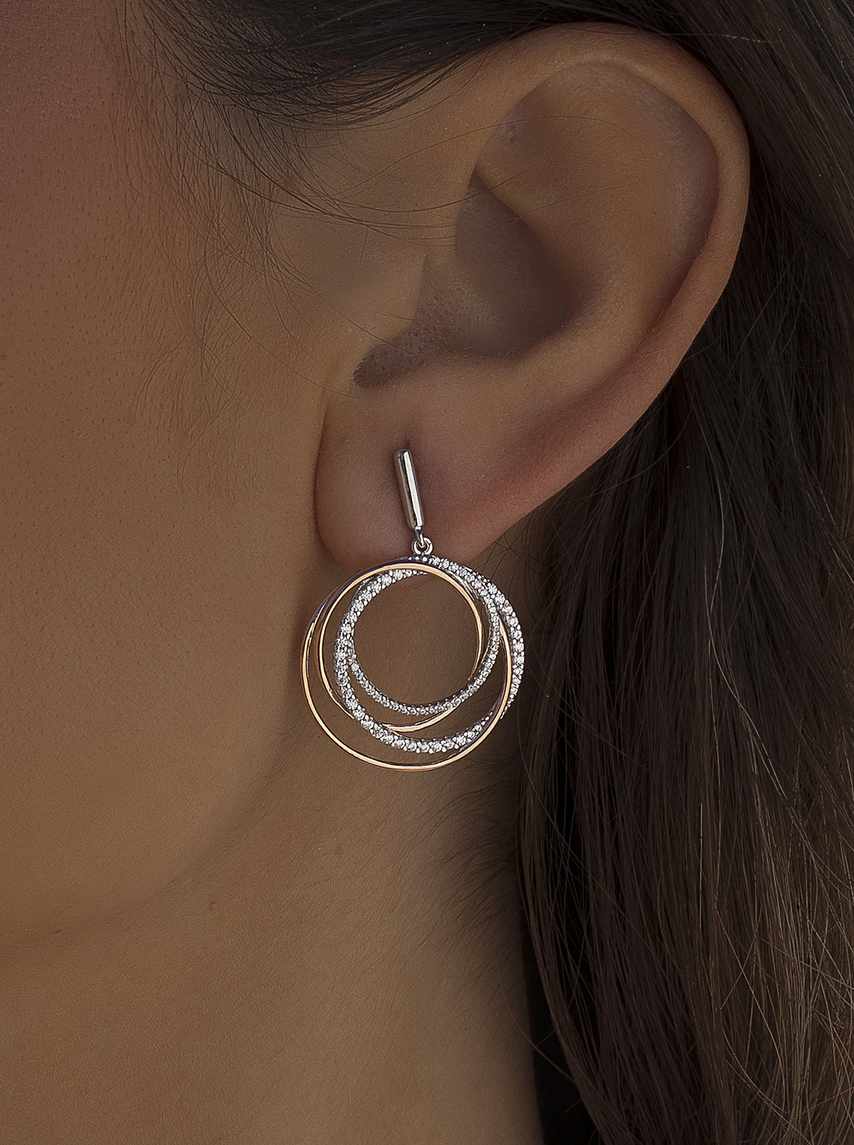 Pendientes bicolor diseño círculos entrelazados-LINEARGENT