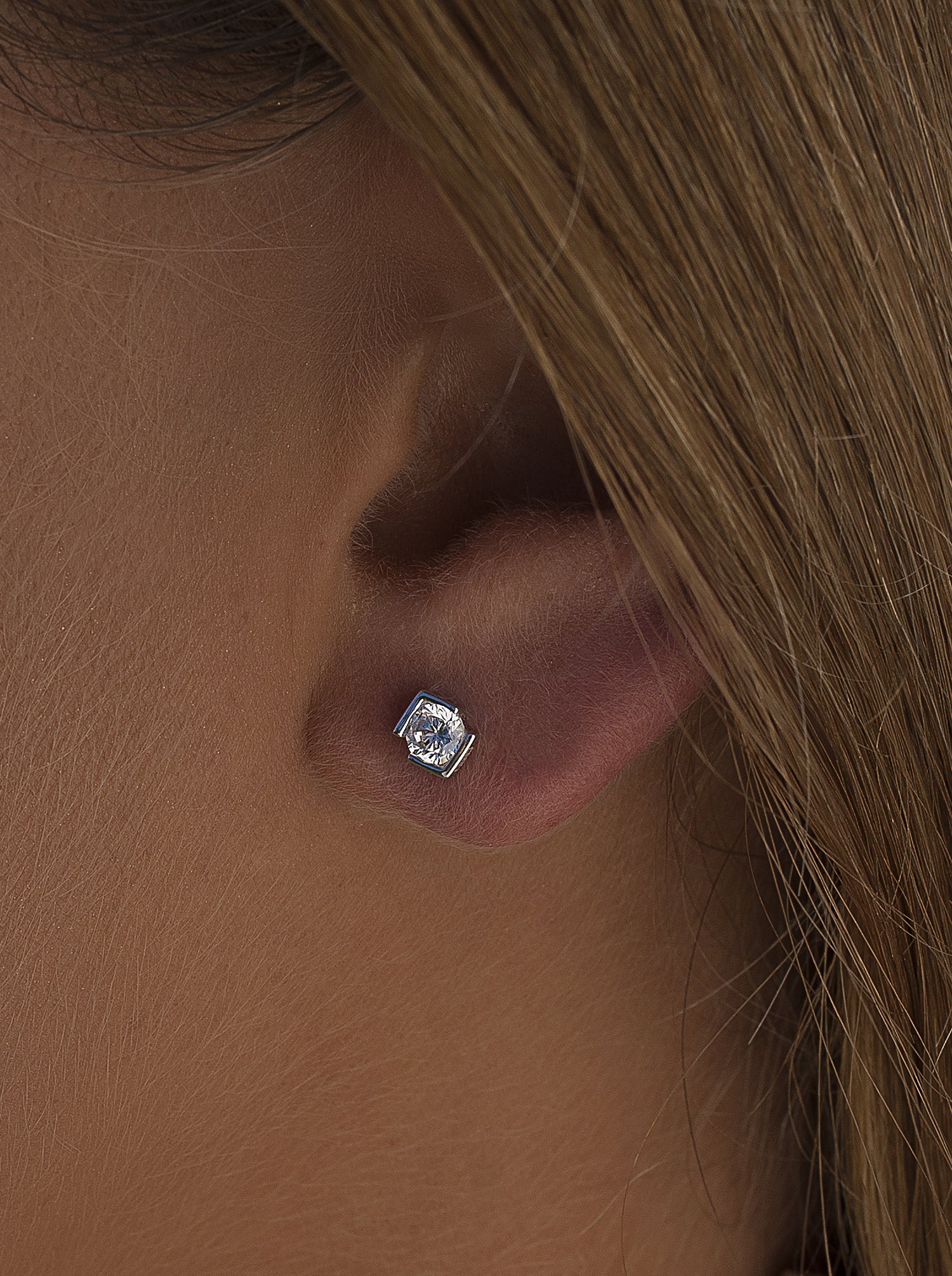 Pendientes botón diseño grapa con circonita en talla redonda-LINEARGENT