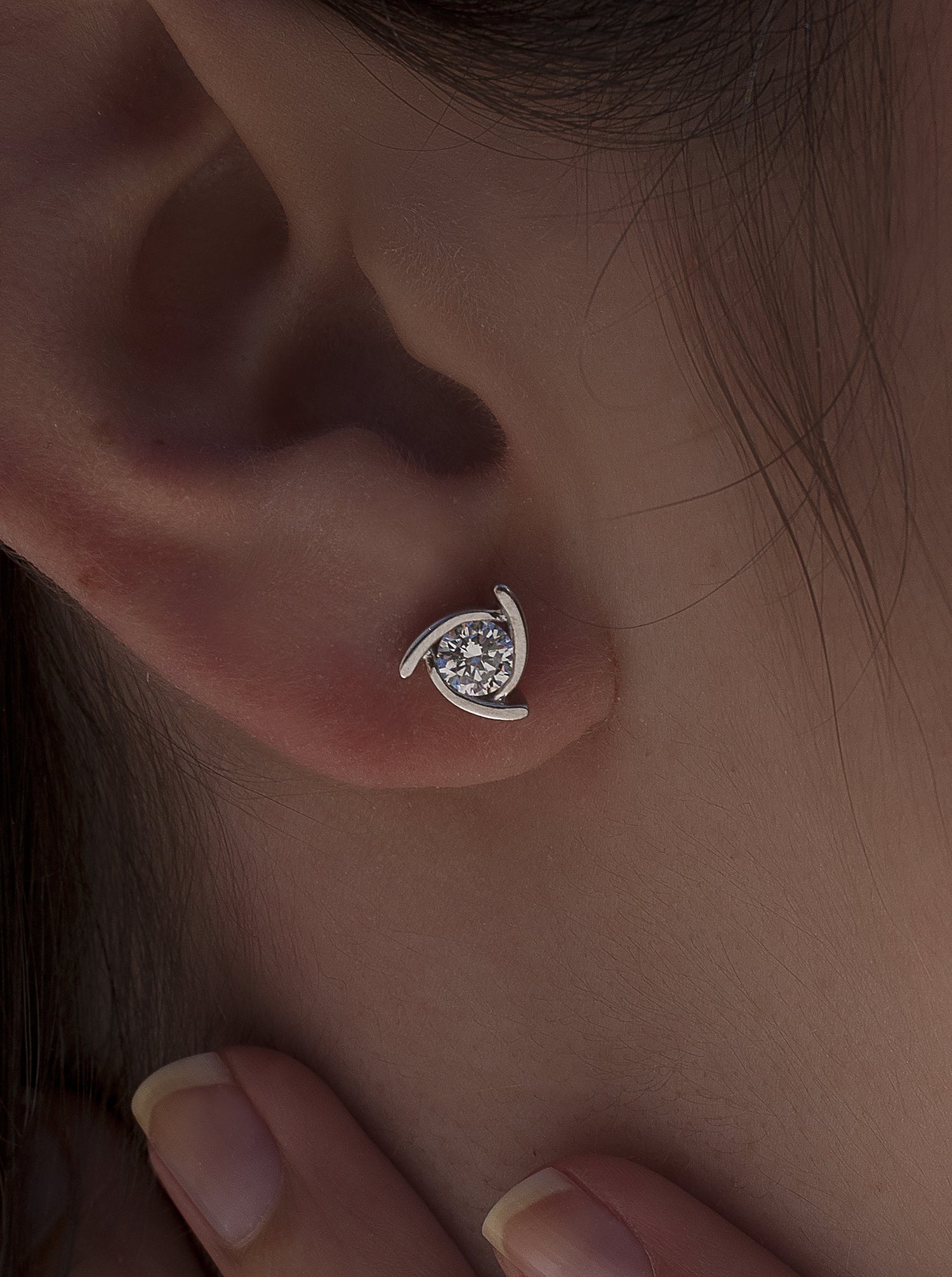 Pendientes botón diseño triangular irregular con circonita-LINEARGENT