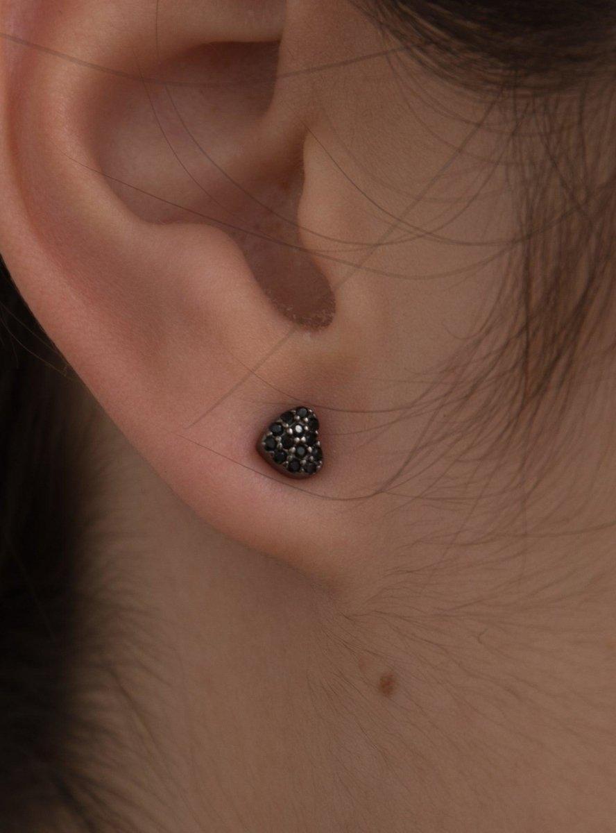 Pendientes brillantes pequeños baño rutenio motivo corazón y circonitas-LINEARGENT