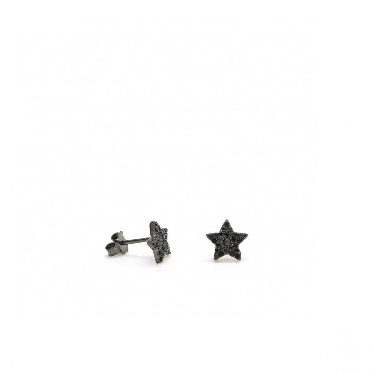 Pendientes brillantes pequeños motivo estrella y baño de rutenio-LINEARGENT