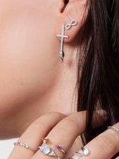 Pendientes brillantes pequeños motivo infinito con circonitas-LINEARGENT