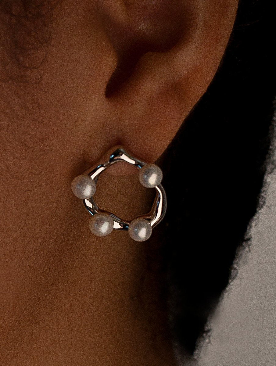 Pendientes originales de plata diseño circular irregular con mini perlas incrustadas-LINEARGENT