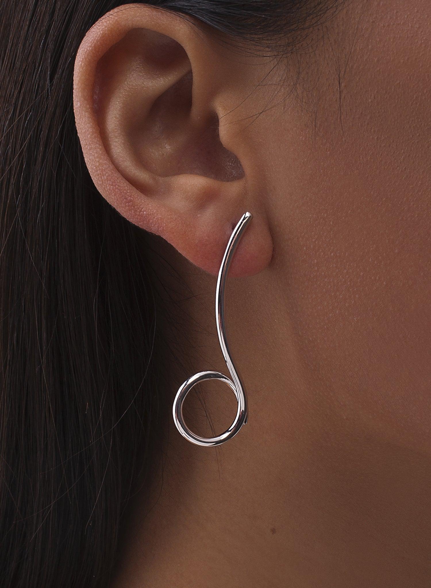 Pendientes originales de plata lisa diseño entrelazado-LINEARGENT