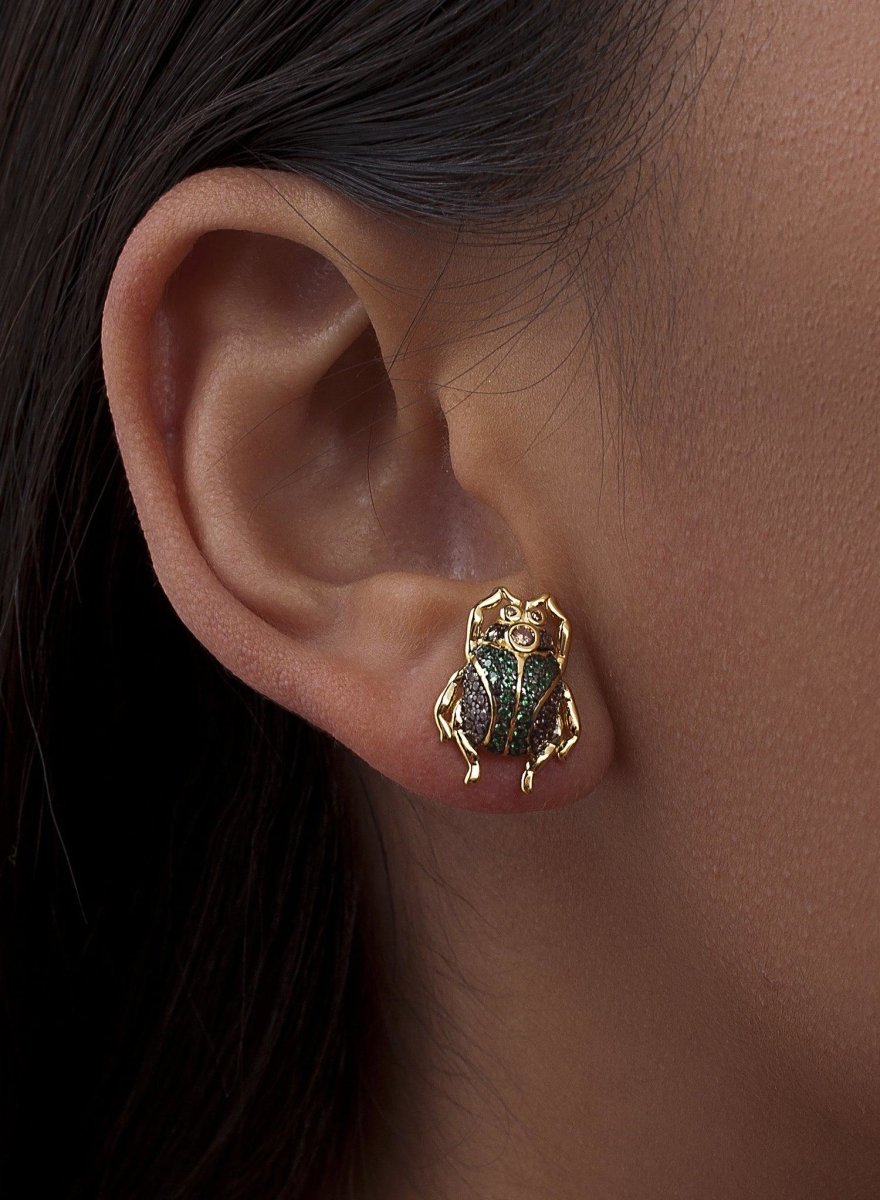 Pendientes pequeños motivo de escarabajo y circonitas-LINEARGENT