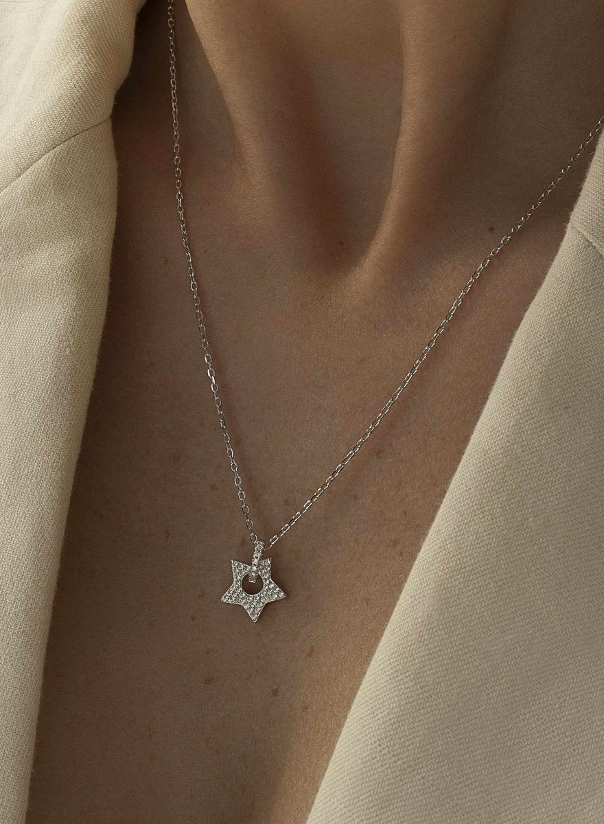 Collar · Colgantes pequeños de plata diseño estrella circonitas