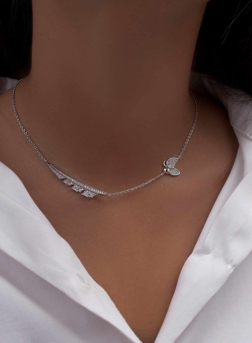 Collar · Collares plata originales diseño pluma y mariposa