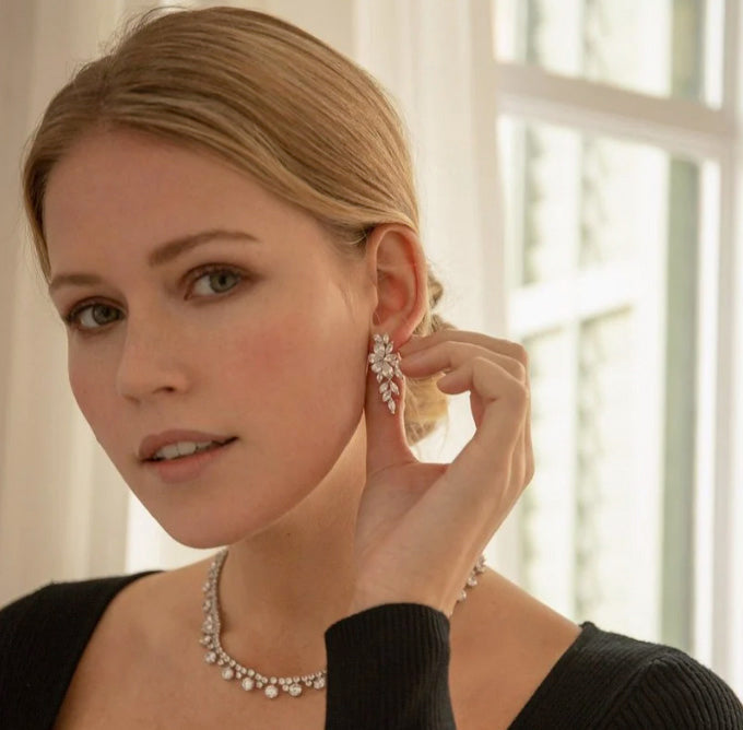 Historia y Simbolismo de los Pendientes de Novia, más que una Joya