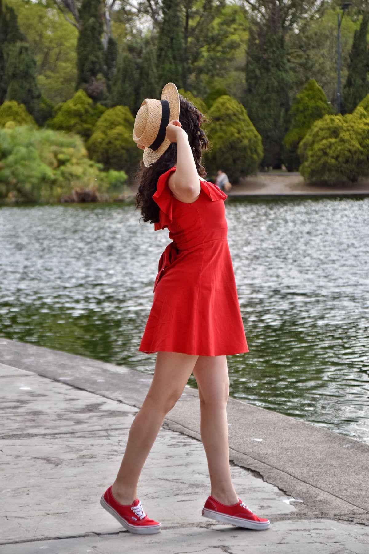 Joyas para vestido rojo: combina pasión y elegancia