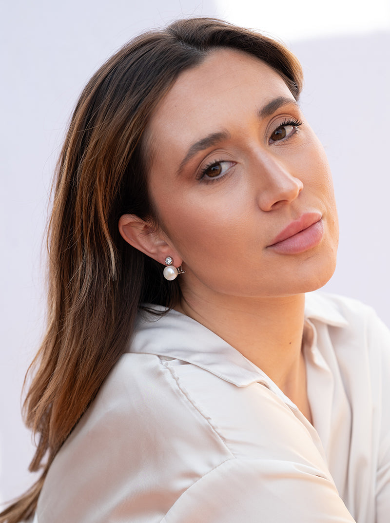 Tu and me earrings with pearl design and crescent moon detail