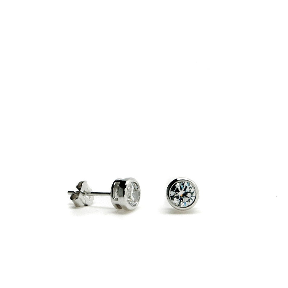 Pendientes pequeños diseño circular con circonita