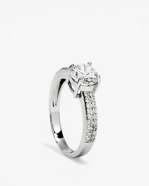 Anillo solitarios diseño facetado con circonitas