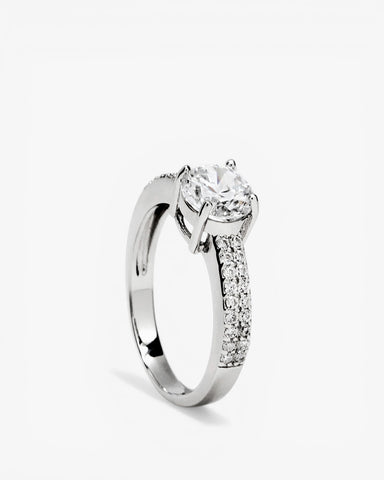 Anillo solitarios diseño facetado con circonitas