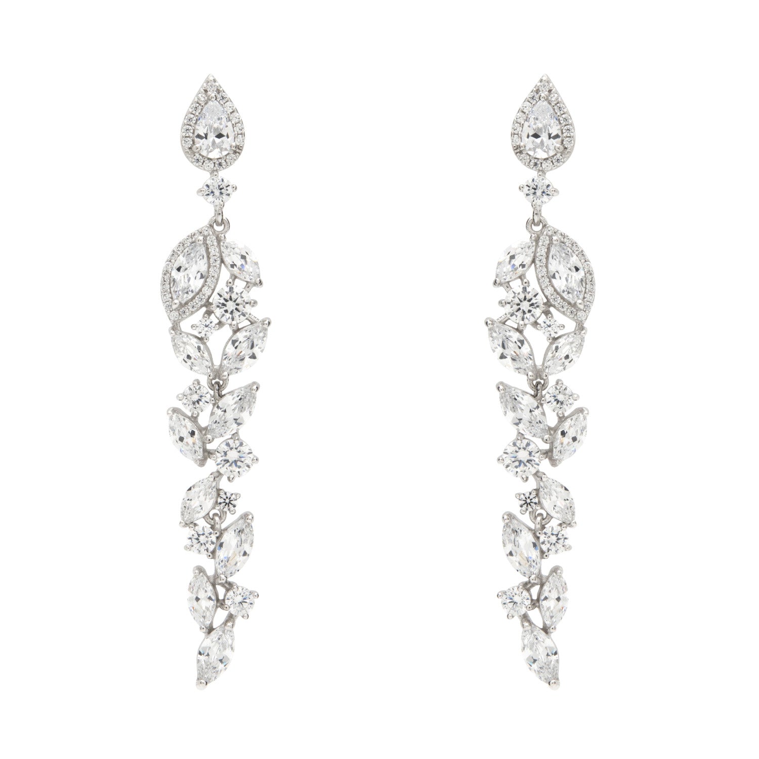 Pendientes largos brillantes novia plata diseño floral