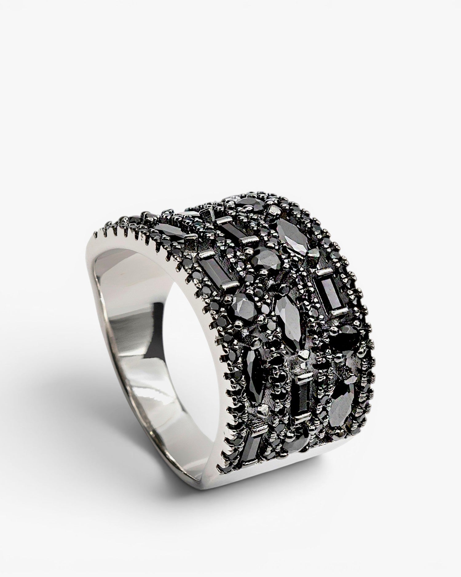 Anillos circonitas de plata color negro diseño ancho