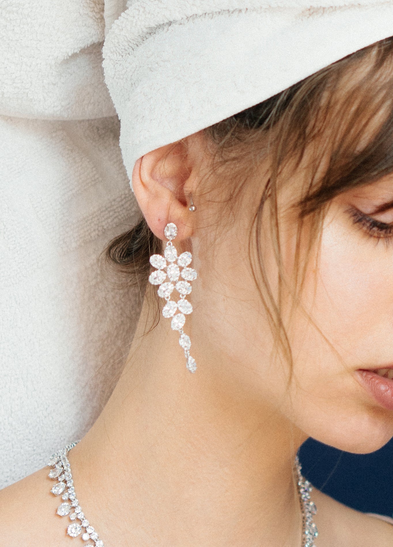 Pendientes largos brillantes diseño de lámpara colgante