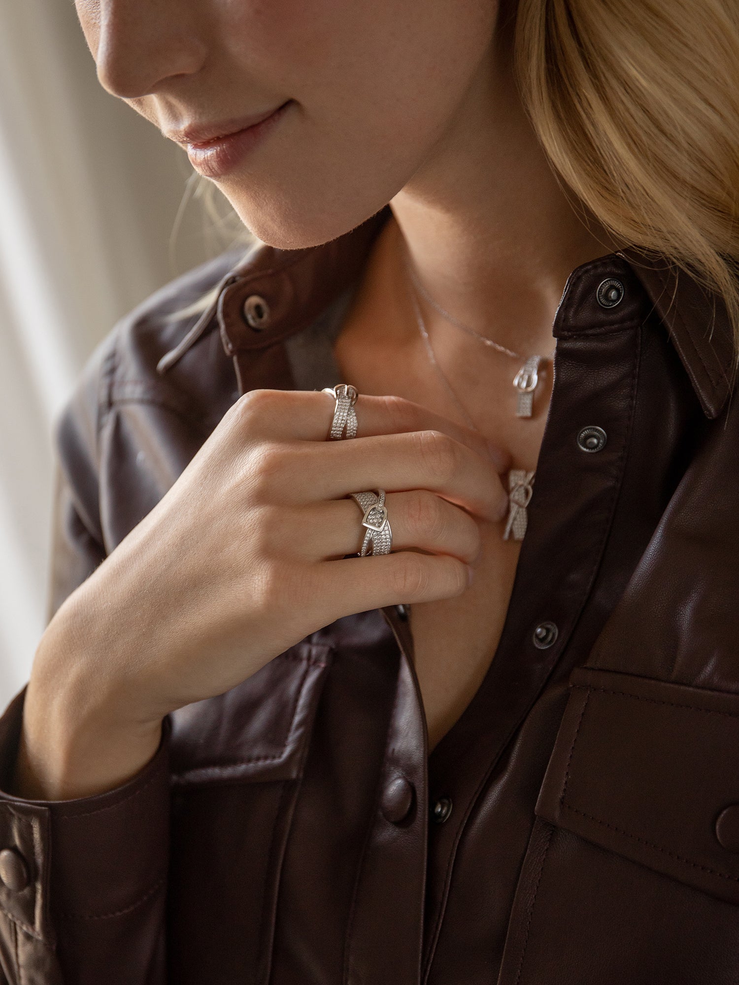 Zirconia rings with horizontal buckle design, two tracks