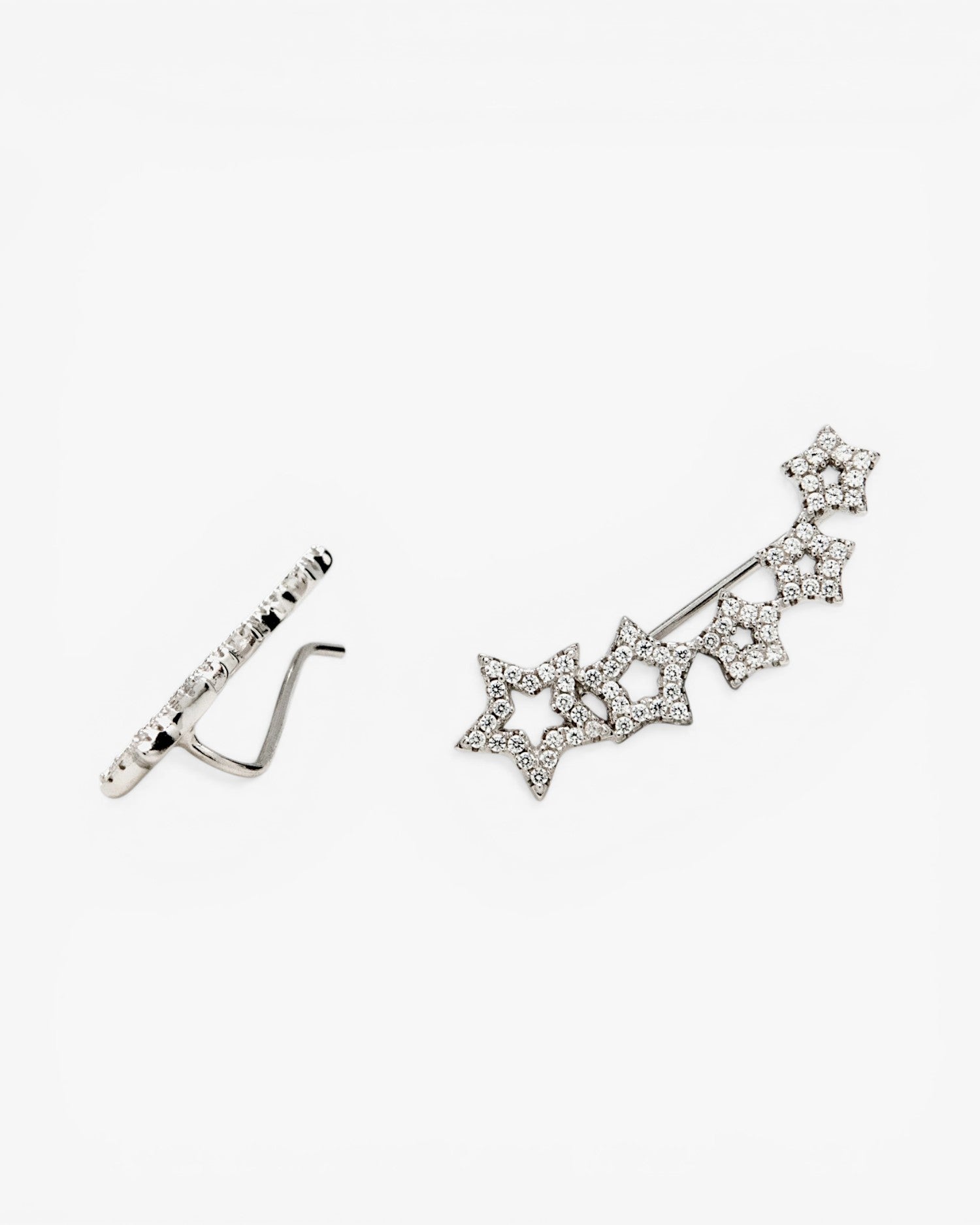 Boucles d'oreilles grimpantes en argent avec motif étoile et zircone cubique