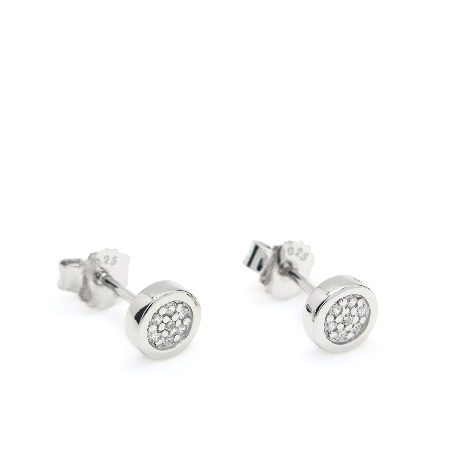 Pendientes brillantes pequeños estilo dormilonas