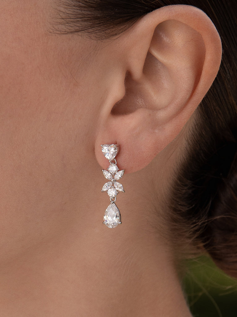 Pendientes novia diseño floral con cuarzos adamantinos