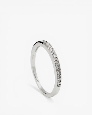 Anillos finos de plata con engaste de circonita