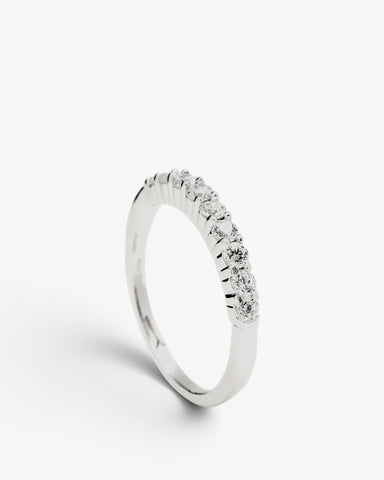 Anillos finos de plata con circonita blanca básico