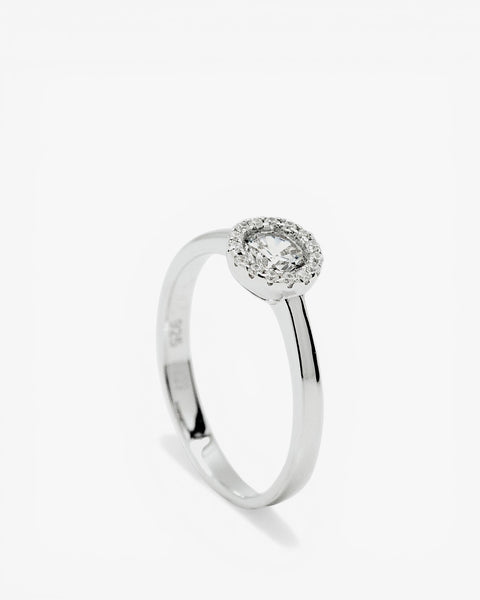 Anillo solitarios diseño de cuarzo adamantino central
