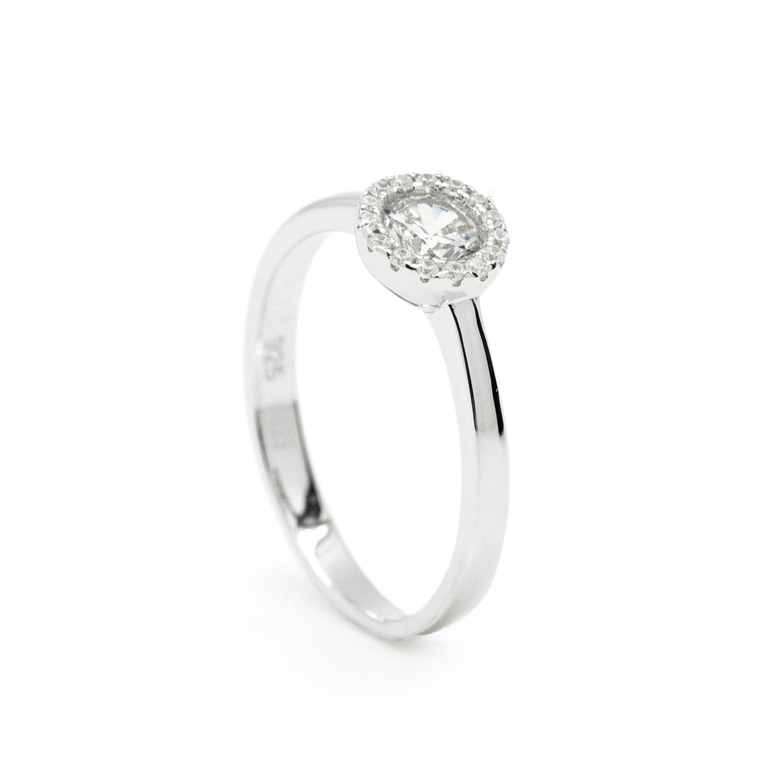 Anillo solitarios diseño de cuarzo adamantino central