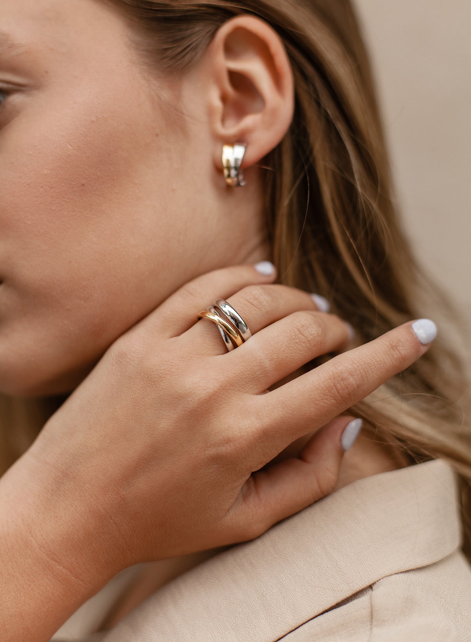 ring two tone design triple rail in smooth silver