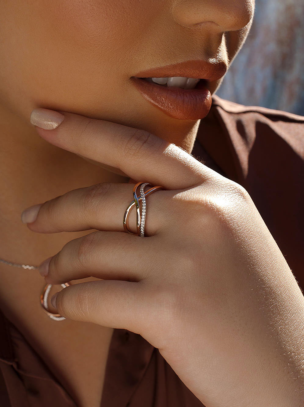 Rings two tone crisscrossed plated in Pink