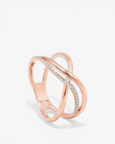 Anillos bicolor entrecruzado bañado en rosa