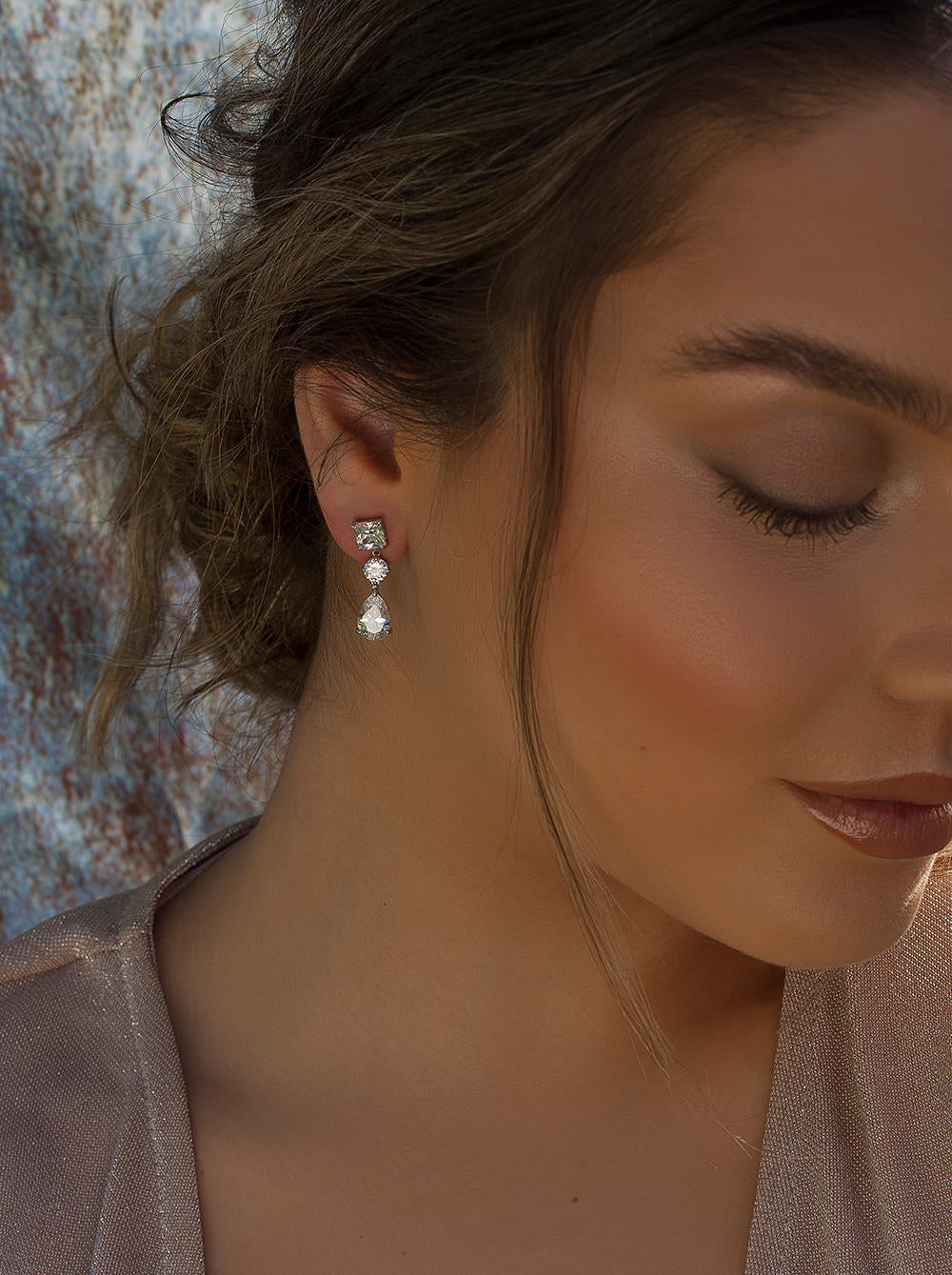 Boucles d'oreilles de mariée petits classiques avec griffes