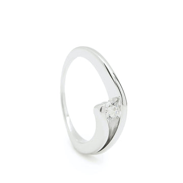 Anillos finos diseño original con cuarzo adamantino central