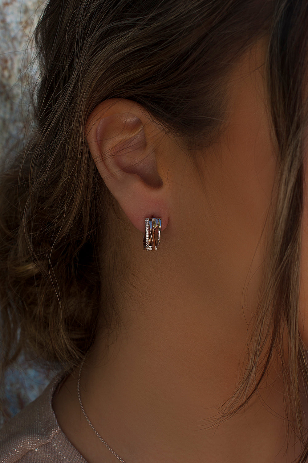 Pendientes aro bicolores formados por cuatro raíles