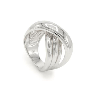 Anillos grandes de plata con diseño cruzado