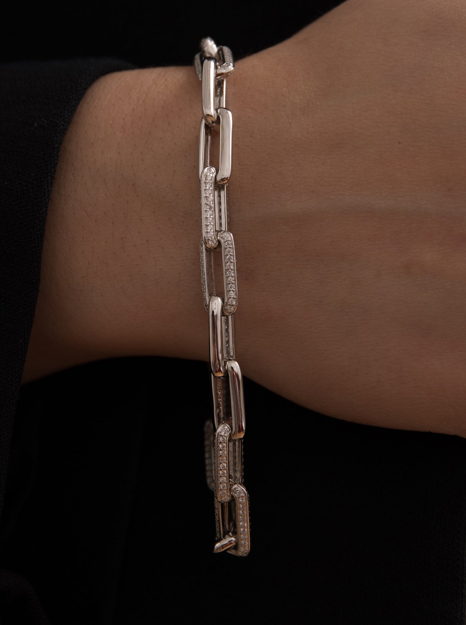 Bracelet à maillons en argent avec motif rectangulaire et zircon cubique