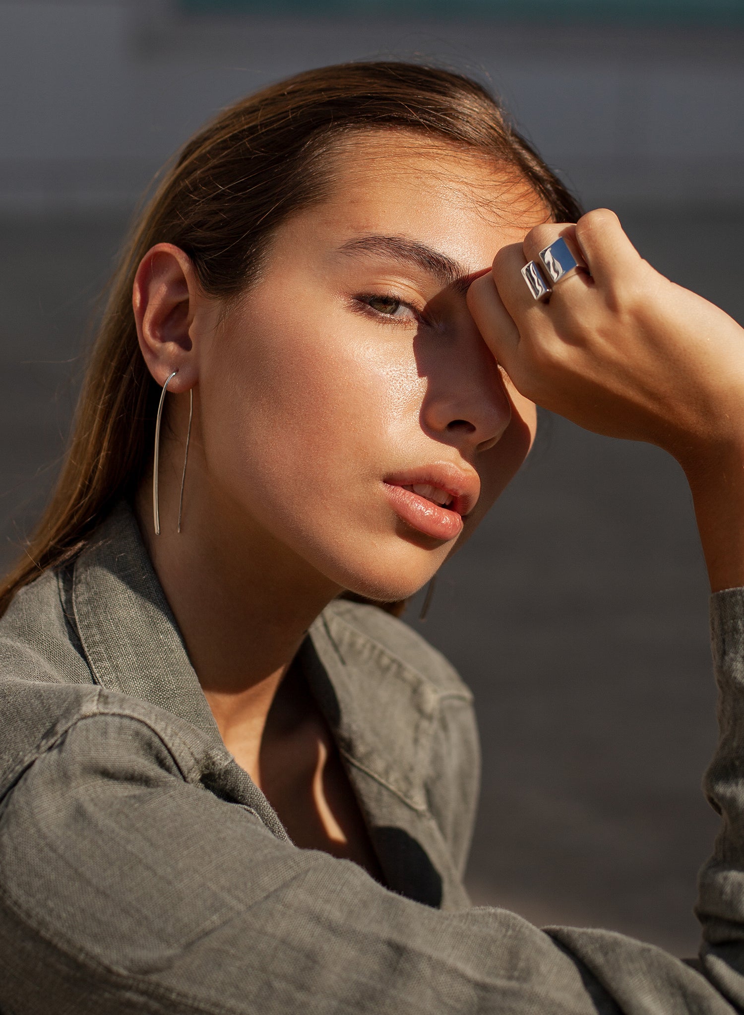 ring stamp design open with plain silver