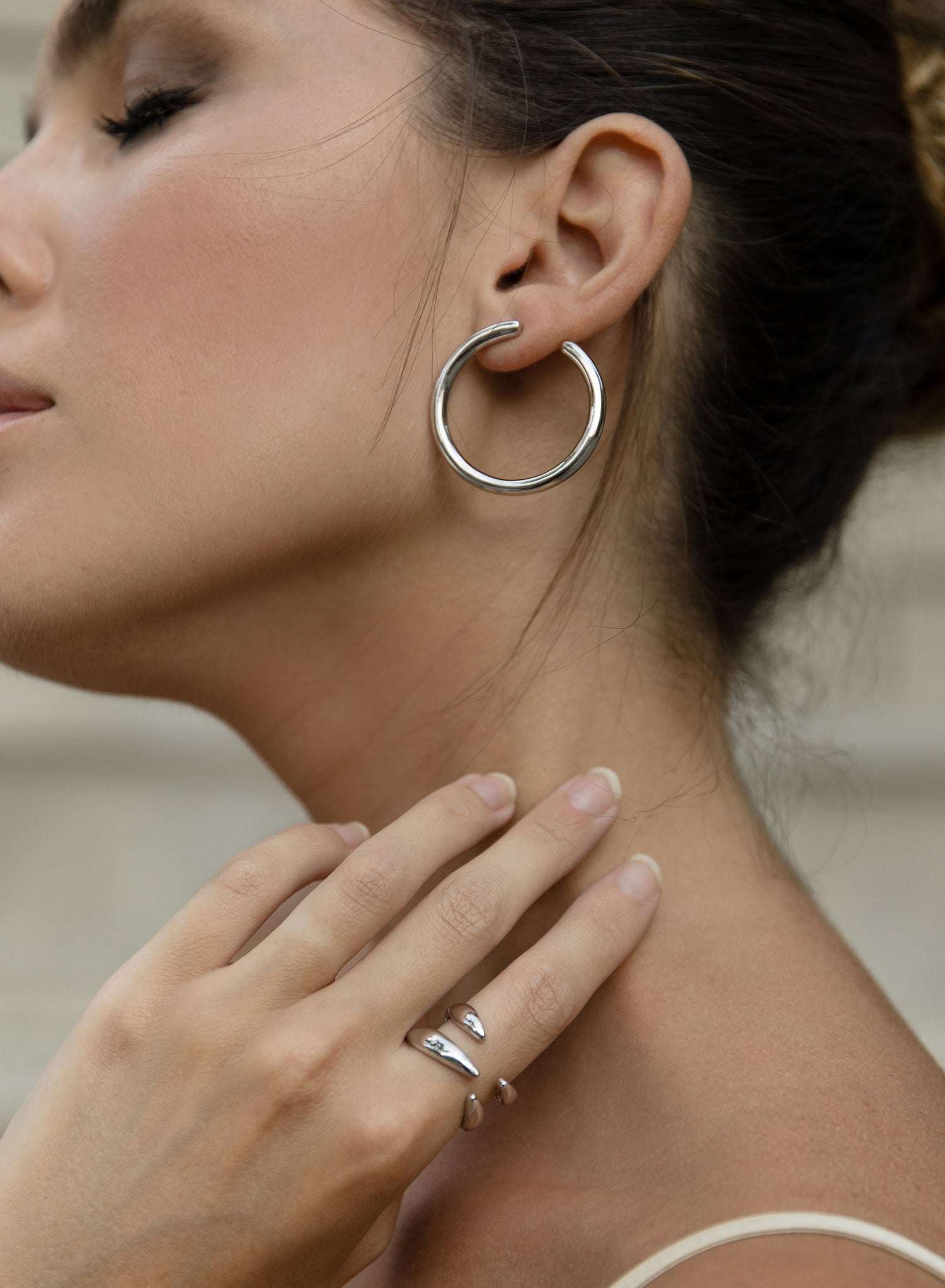 Anillos de diseño abierto estilo garra en plata lisa