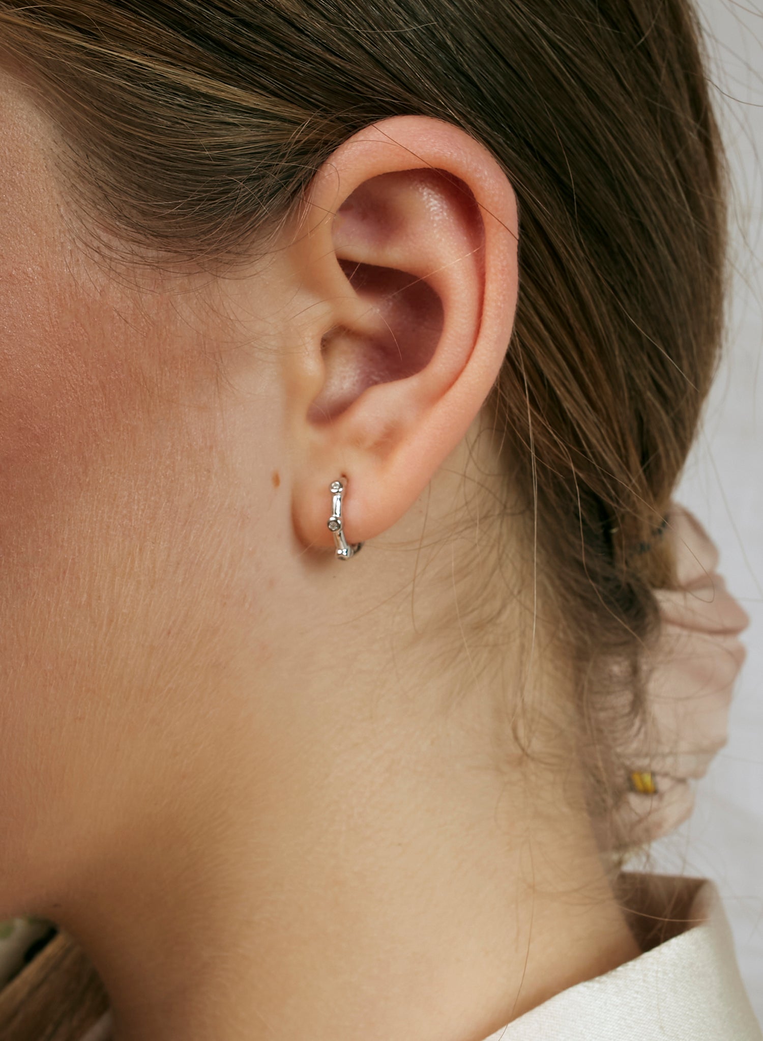 Boucles d'oreilles créole de argent  triple zirconmotif