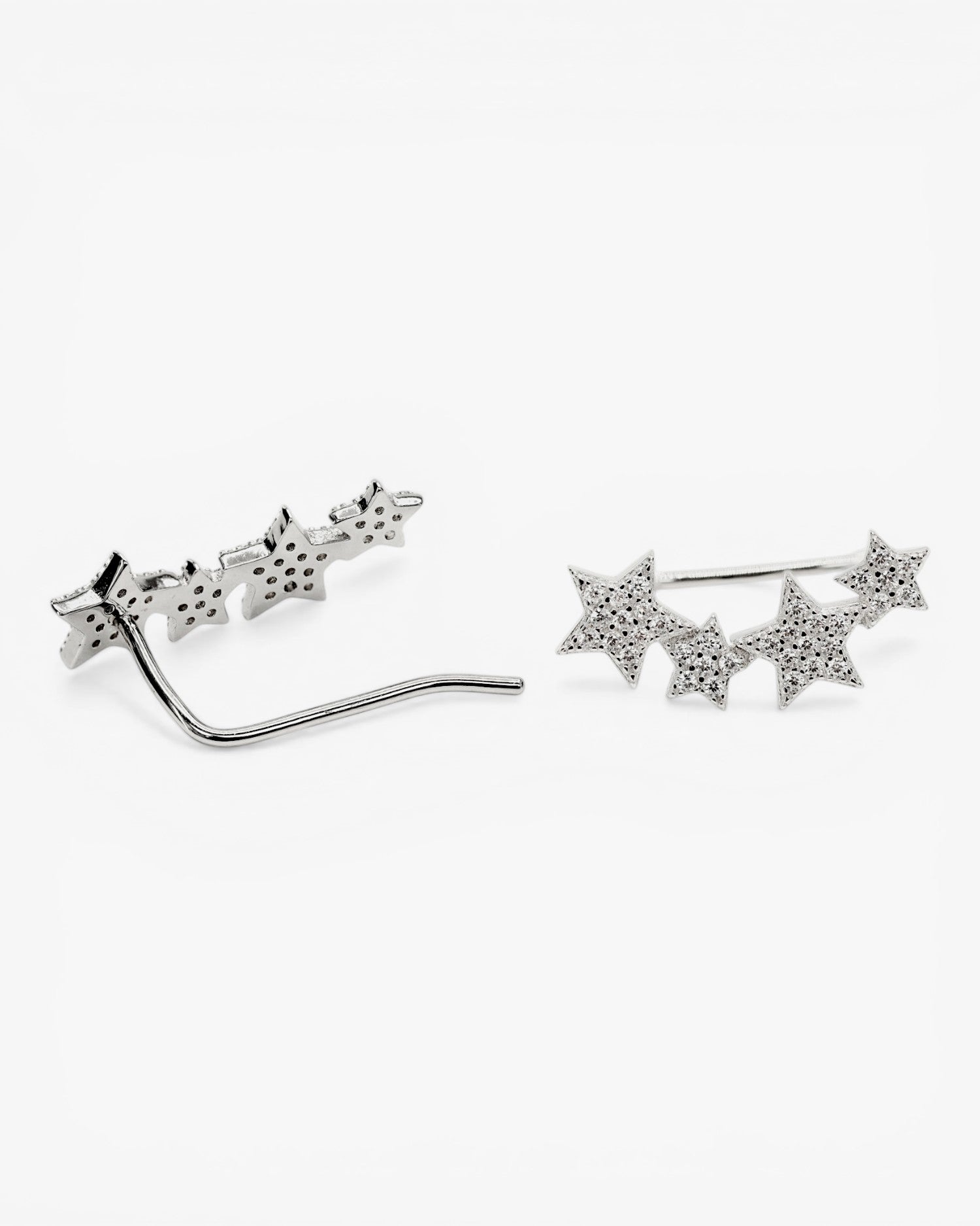 Pendientes trepadores de plata con motivo de estrellas con circonitas
