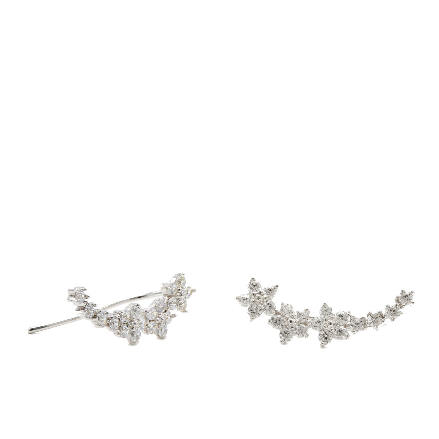 Pendientes trepadores de plata con motivo de flor con circonitas