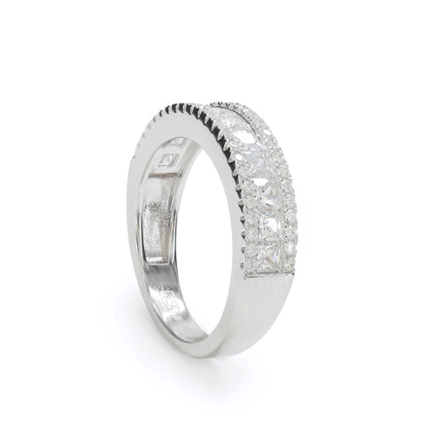 Anillos con circonitas y cuarzos adamantinos centrales