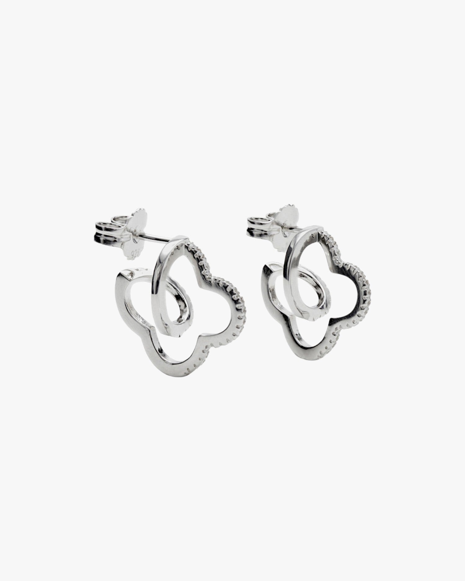 Pendientes originales diseño de flor con circonitas