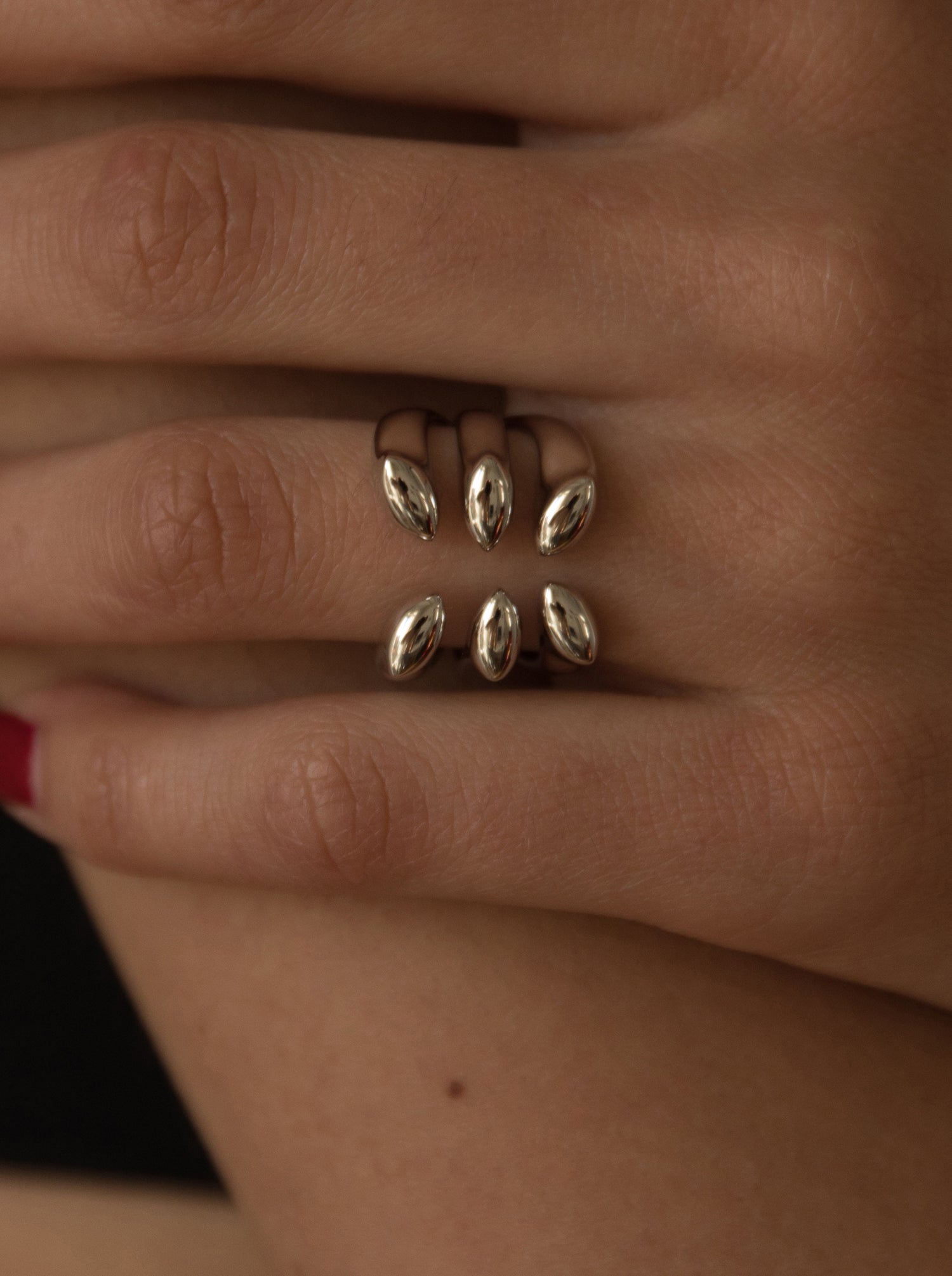 Anillos grandes de plata diseño múltiples garras