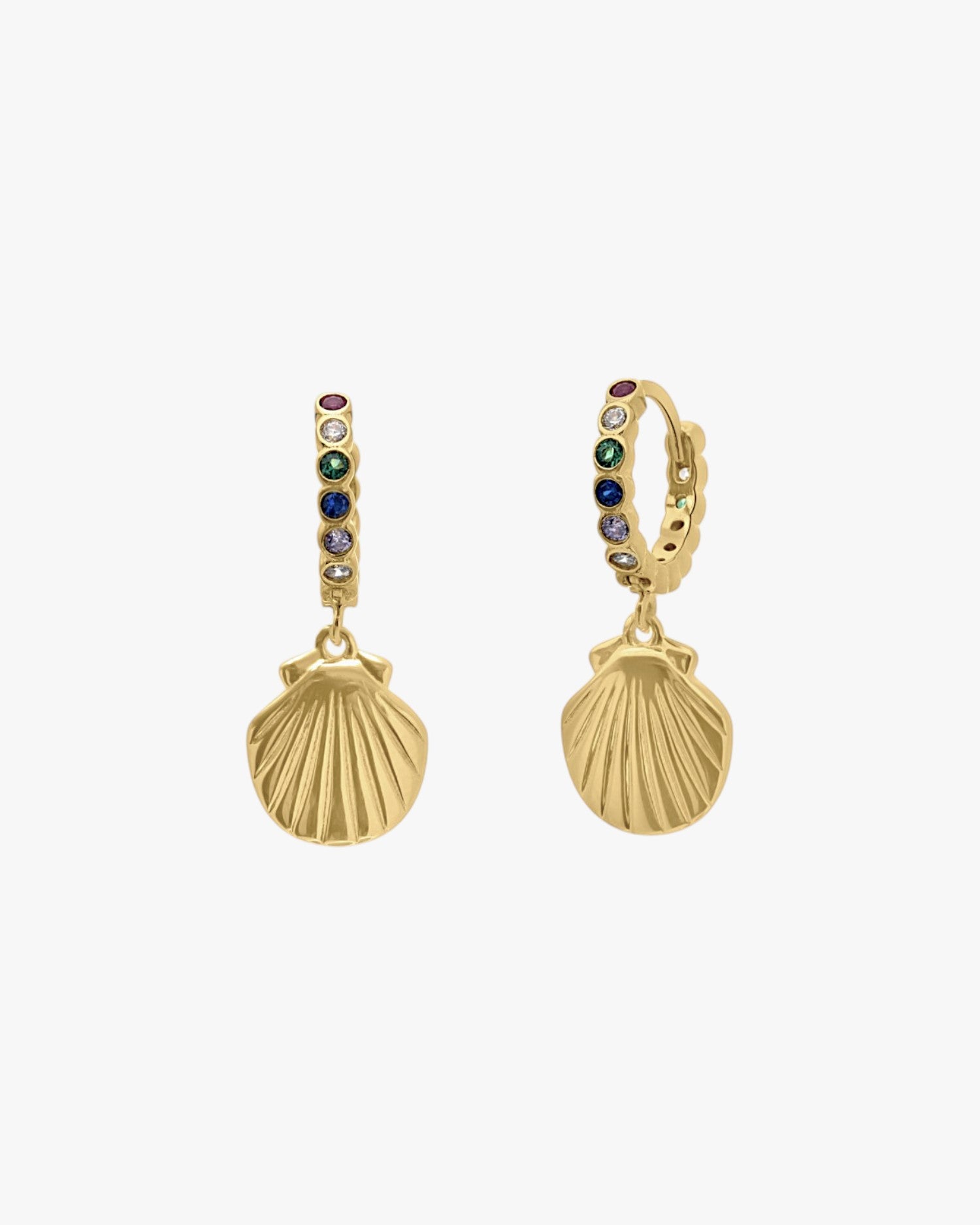 Pendientes aros pequeños con colgante de mini concha