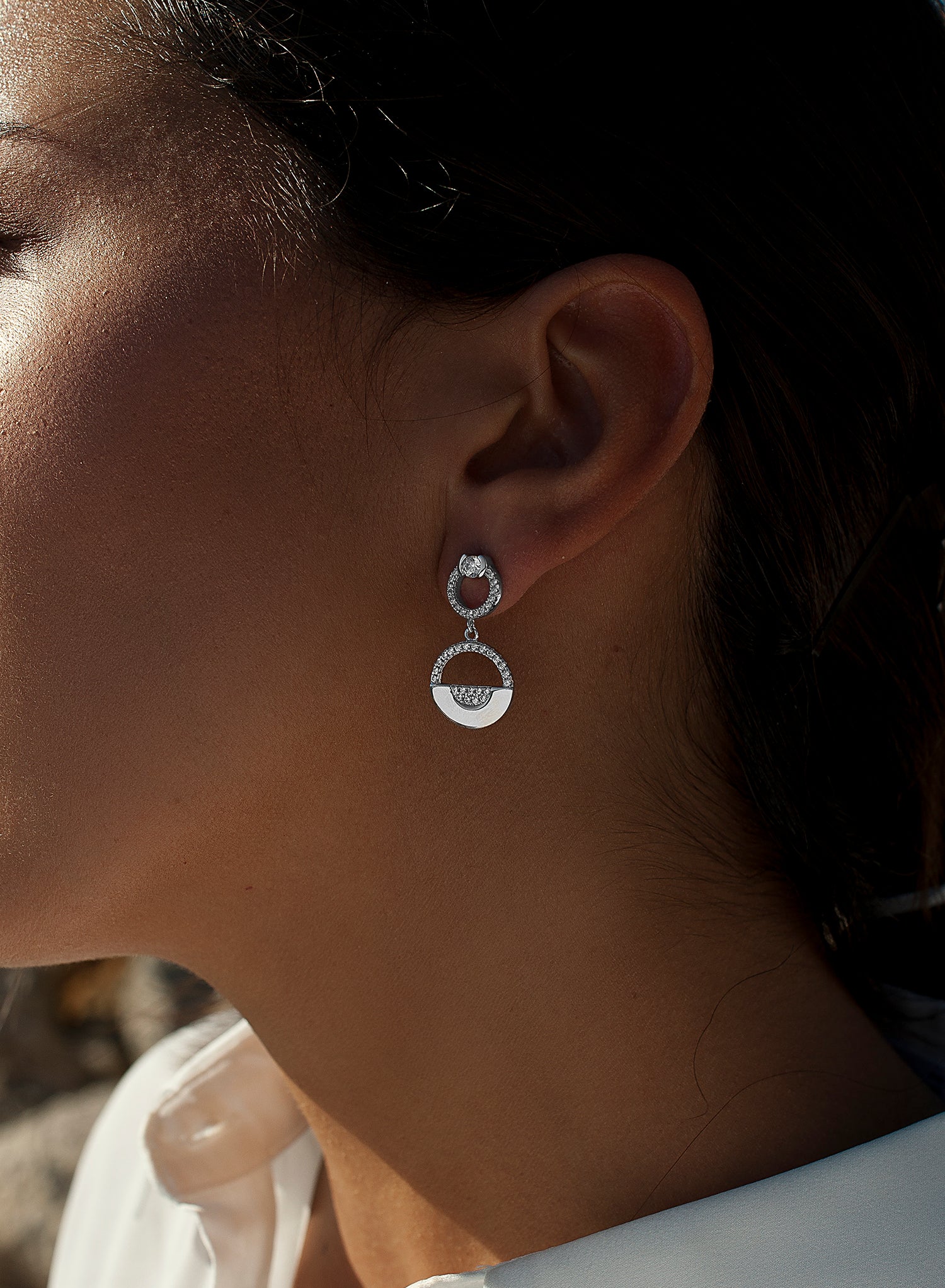 Pendientes largos plata y circonitas con círculos de diferentes medidas