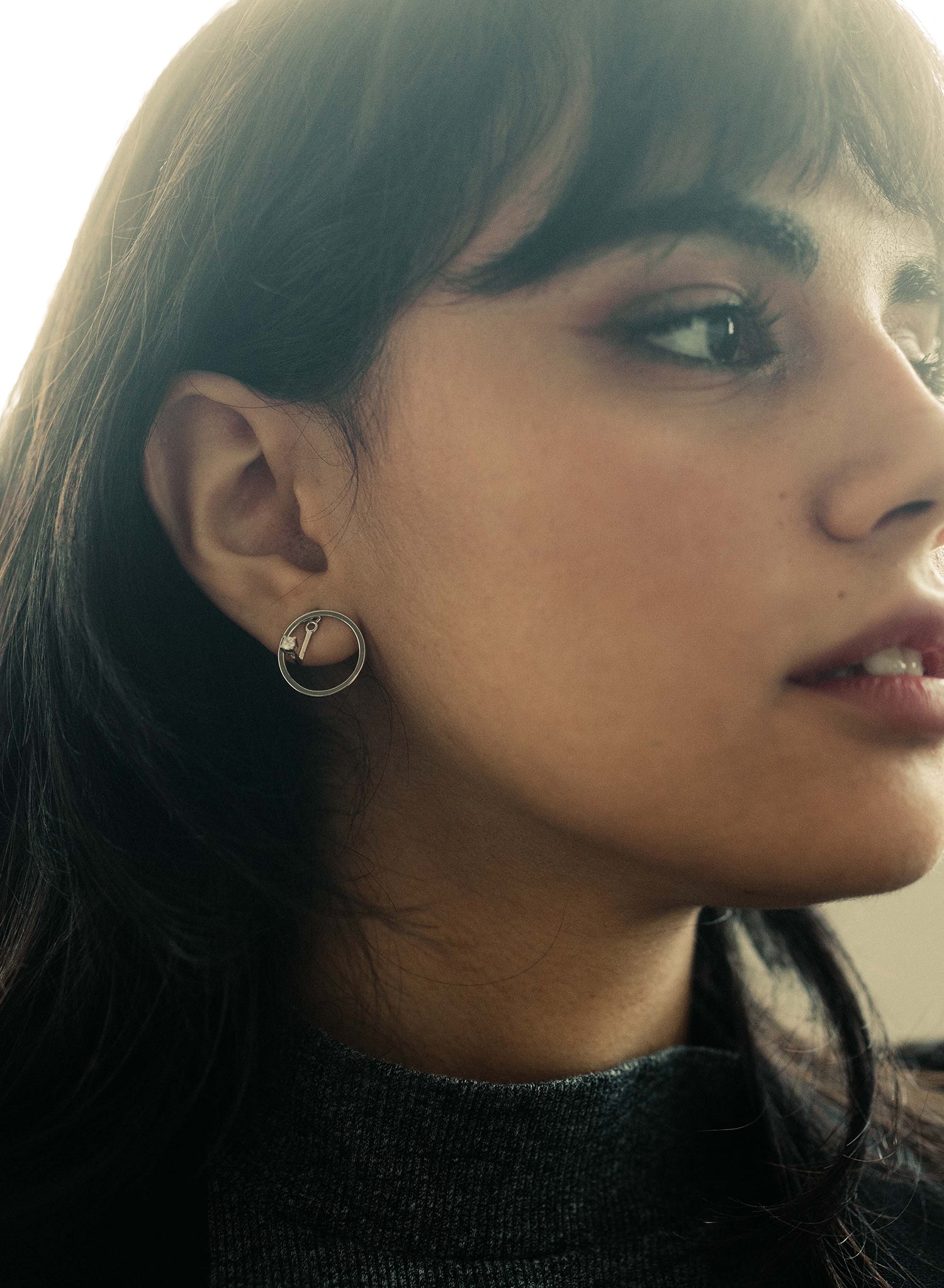 Pendientes aros pequeños diseño circonita colgante central